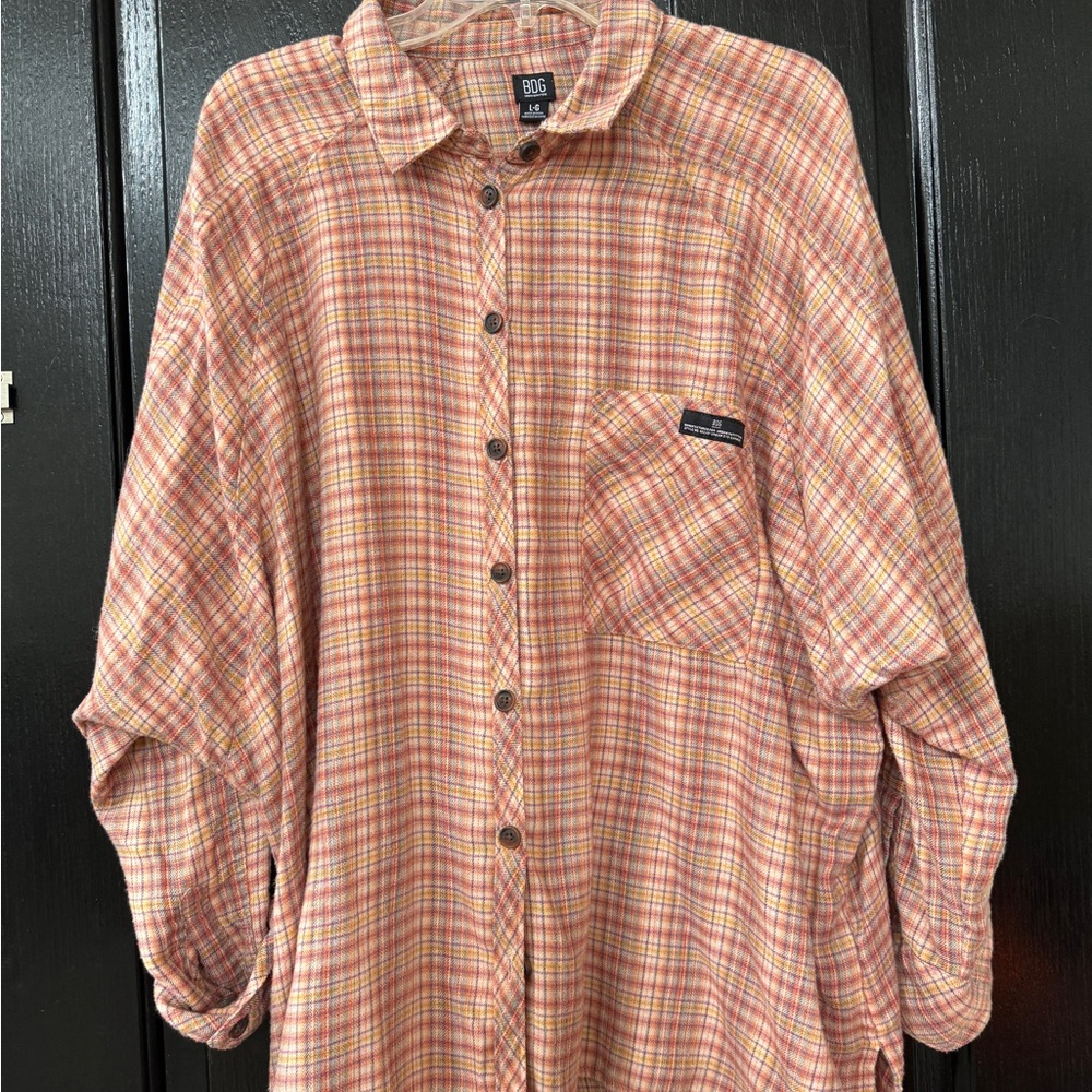 Women’s BDG  oversized, relaxed, fit Multicolor Plaid shirt